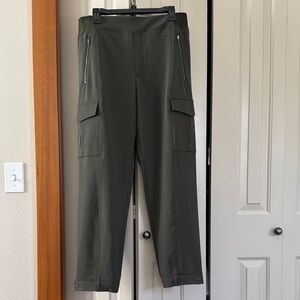 Athleta Women’s Size 14 Olive Green Cargo Pants